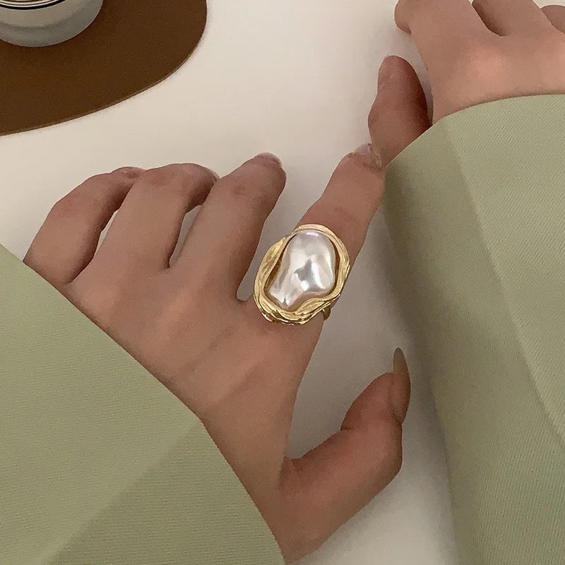 The Forme Collection – Geometric Gold Rings